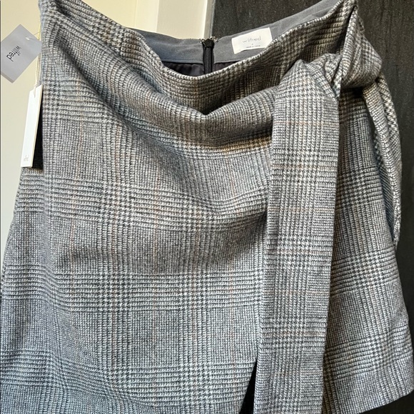 NWT ARITZIA BEAUTIFUL GRAY WOOL TIE SKIRT SIZE 4 - Picture 3 of 7
